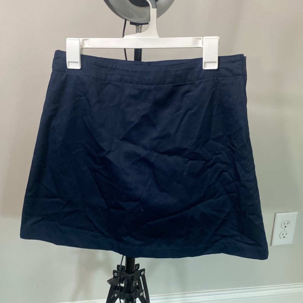 LandsEnd Uniform size 4 Skirt with shorts underneath. Never worn
